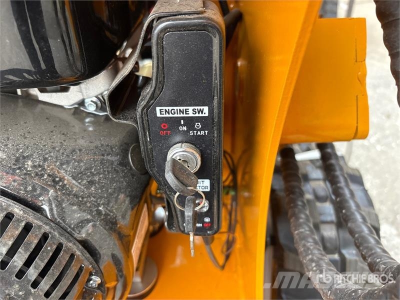  SDLOOL SL360T لوادر انزلاقية التوجيه