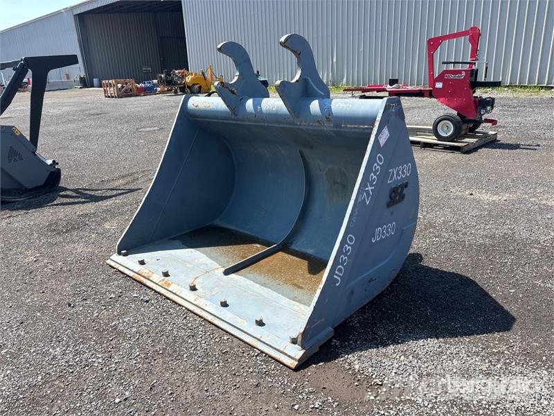 SEC JD330 72 in Q/C Cleanup Ditch Excavator Bucket Benne