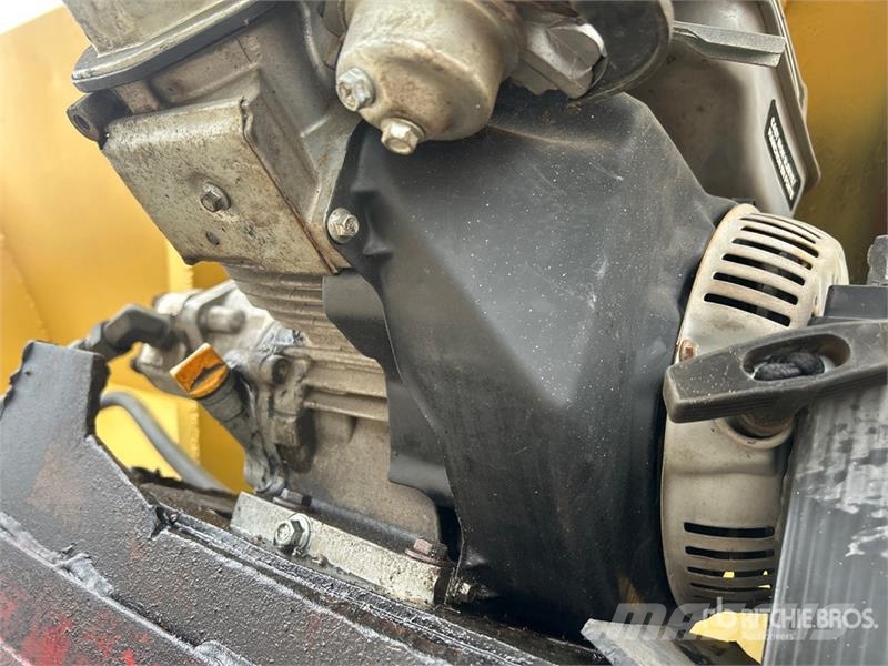 Self Salt Spreader Kum ve tuz serpiciler