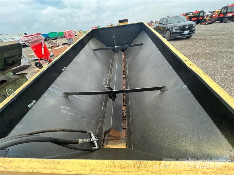 Self Salt Spreader Kum ve tuz serpiciler