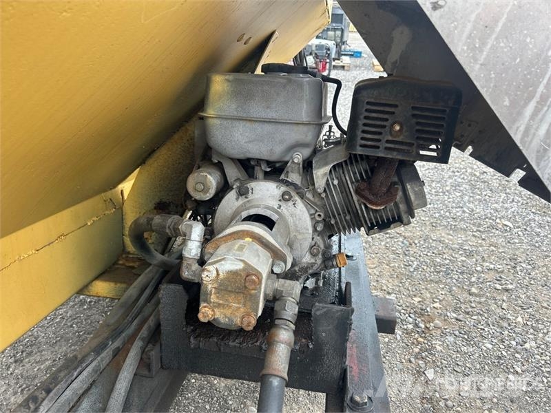 Self Salt Spreader (Inoperable) Sand and salt spreaders