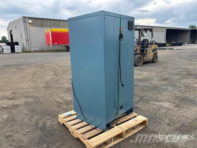 Server Cabinet Drugi deli