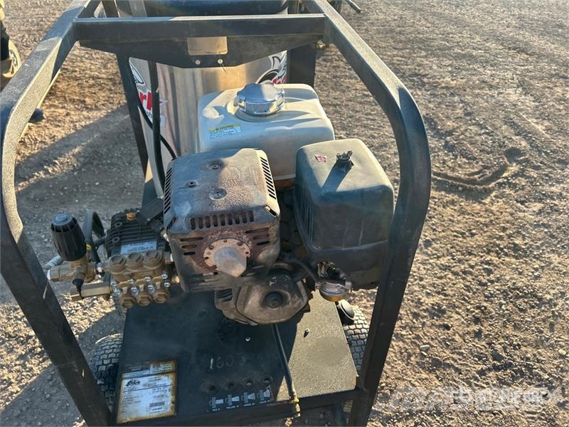 Shark Pressure Washer Мийні апарати низького тиску