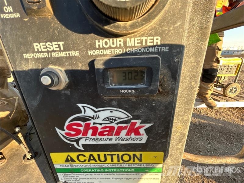 Shark Pressure Washer Мийні апарати низького тиску
