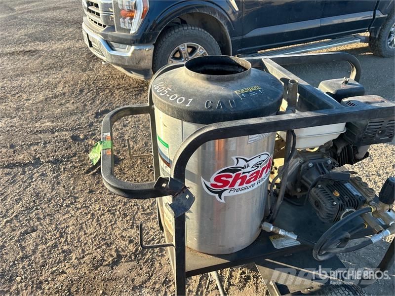 Shark Pressure Washer Мийні апарати низького тиску
