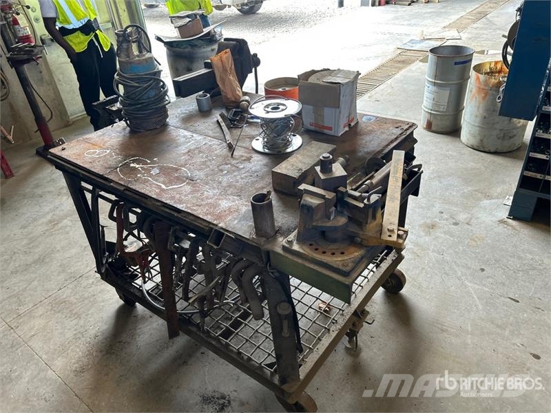 Shop Table Muu