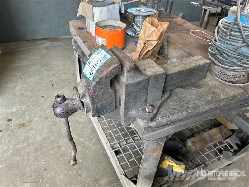 Shop Table Muu