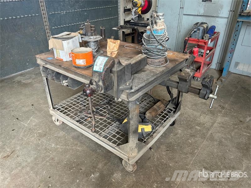Shop Table Muu