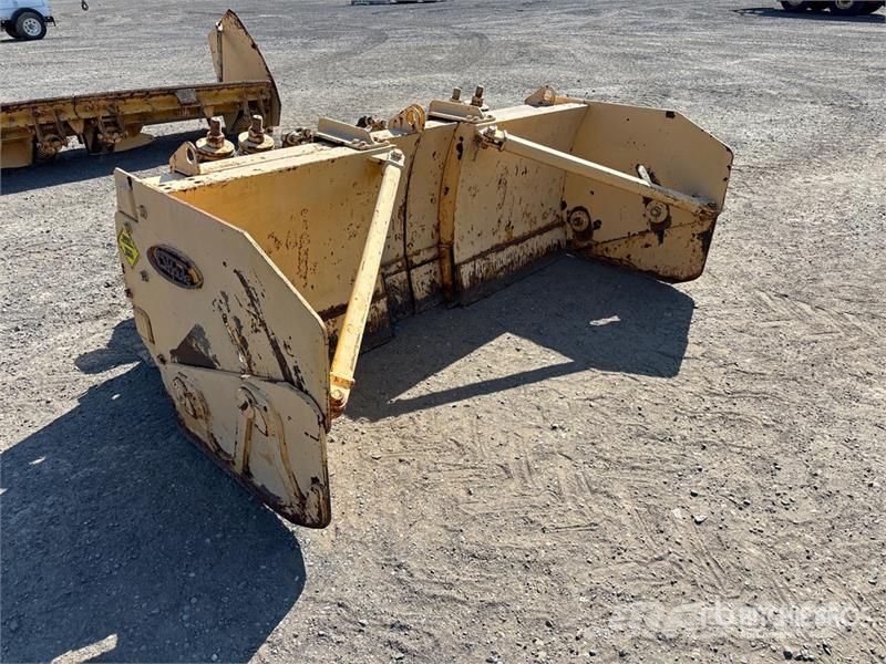 Shoule 0 ft 80 in Expandable Snow Pusher - Fits Tr Снегочистачки
