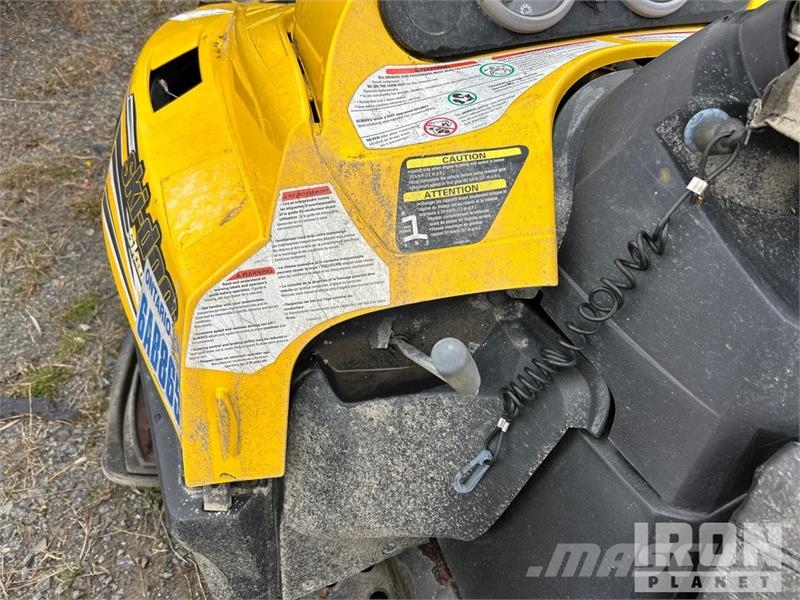 Ski-doo Skandic Snowmobile (Inoperable) Snöskotrar