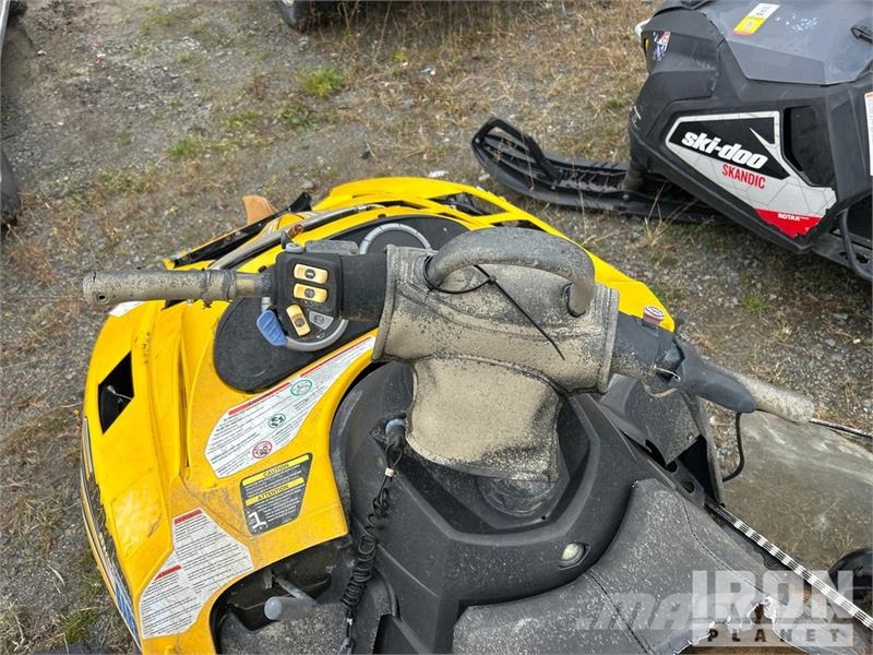Ski-doo Skandic Snowmobile (Inoperable) Snöskotrar