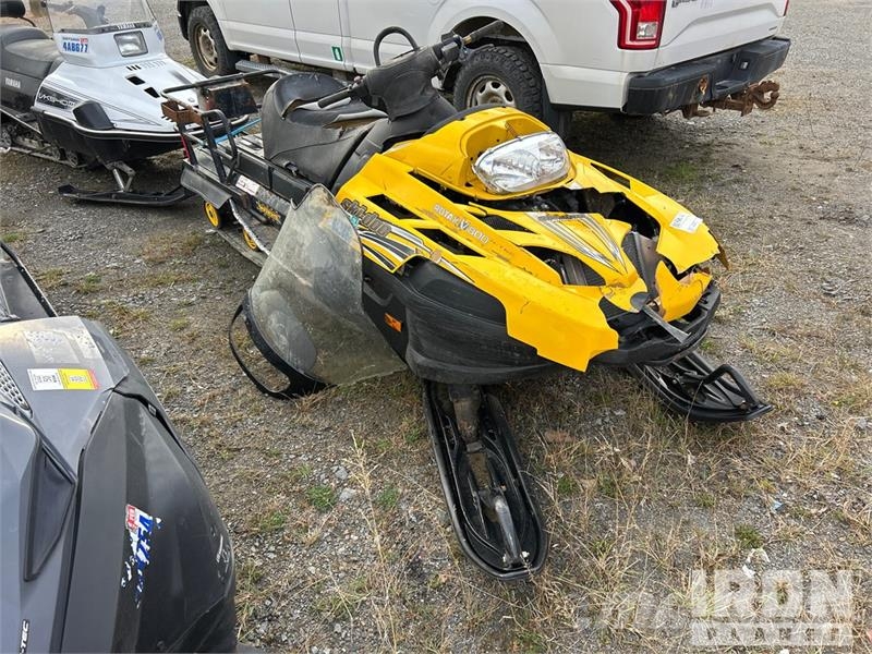 Ski-doo Skandic Snowmobile (Inoperable) Snöskotrar