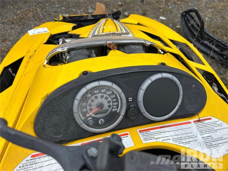 Ski-doo Skandic Snowmobile (Inoperable) Snöskotrar