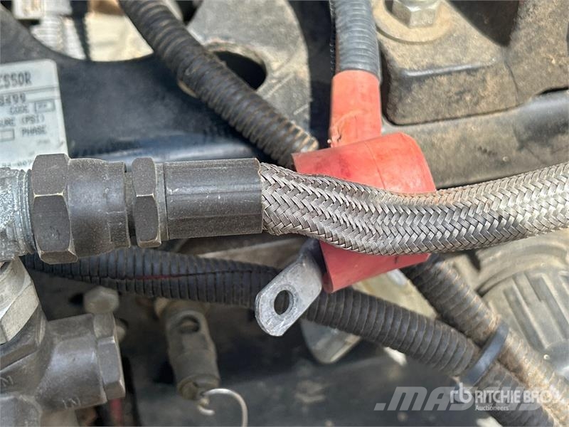 Skid-Mounted Air Compressor (Inoperable) Kompresori