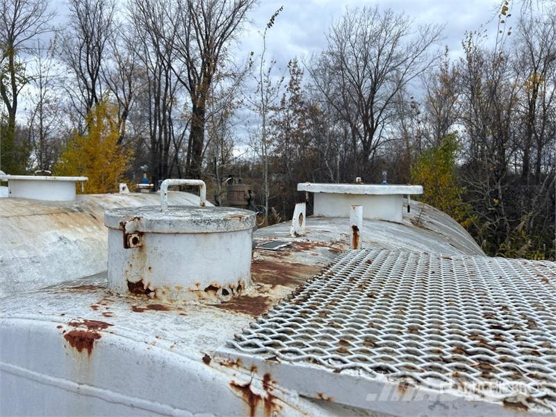  Skid Mounted Steel Oil 20 ft x 10 ft Fuel Tank صهاريج الوقود والصهاريج الإضافية