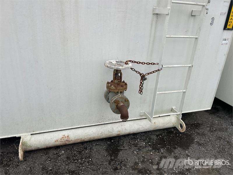  Skid Mounted Steel Oil 20 Ft x 10 Ft Fuel Tank صهاريج الوقود والصهاريج الإضافية