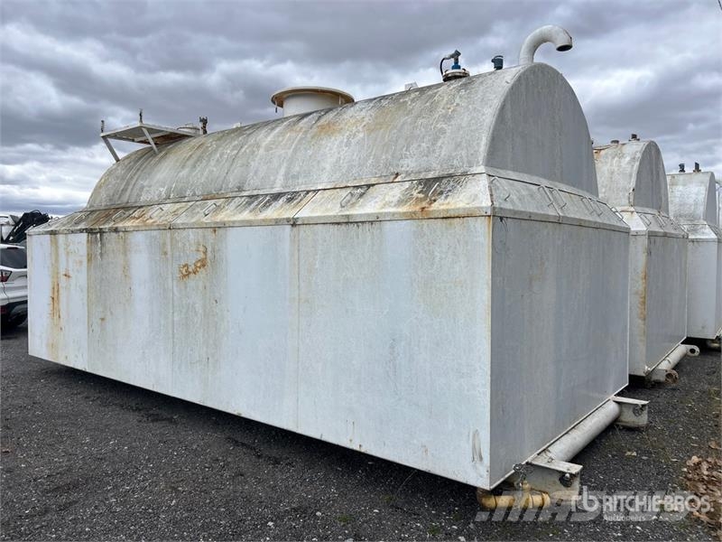  Skid Mounted Steel Oil 20 ft x10 ft Fuel Tank صهاريج الوقود والصهاريج الإضافية