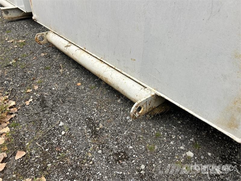  Skid Mounted Steel Oil 20 ft x 10 ft Fuel Tank صهاريج الوقود والصهاريج الإضافية