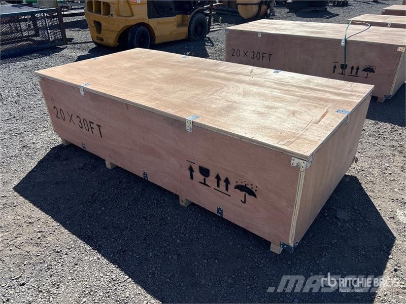 SKLP SK-ZP20 20 ft x 30 ft All-Steel Enclosed Carp Stalen constructies