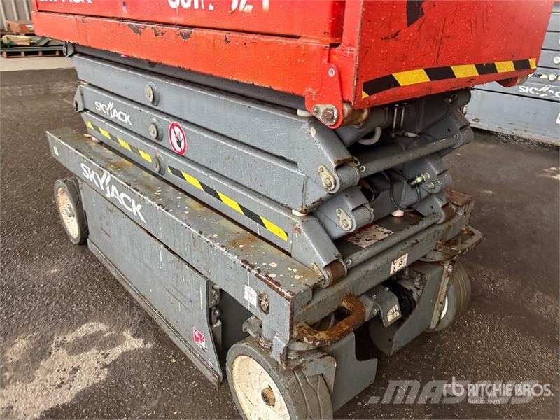 SkyJack SJ 3219 Electric Scissor Lift Škaraste platforme