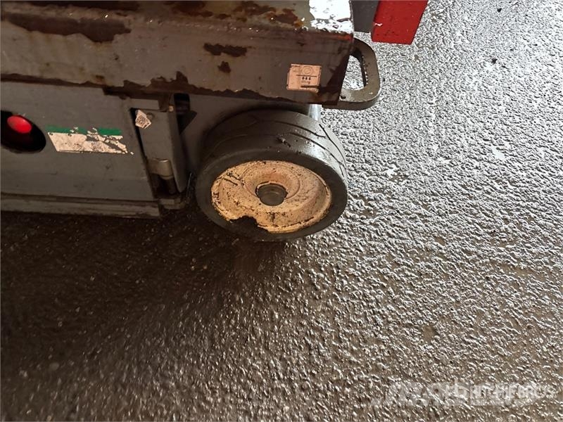 SkyJack SJ 3219 Electric Scissor Lift Škaraste platforme