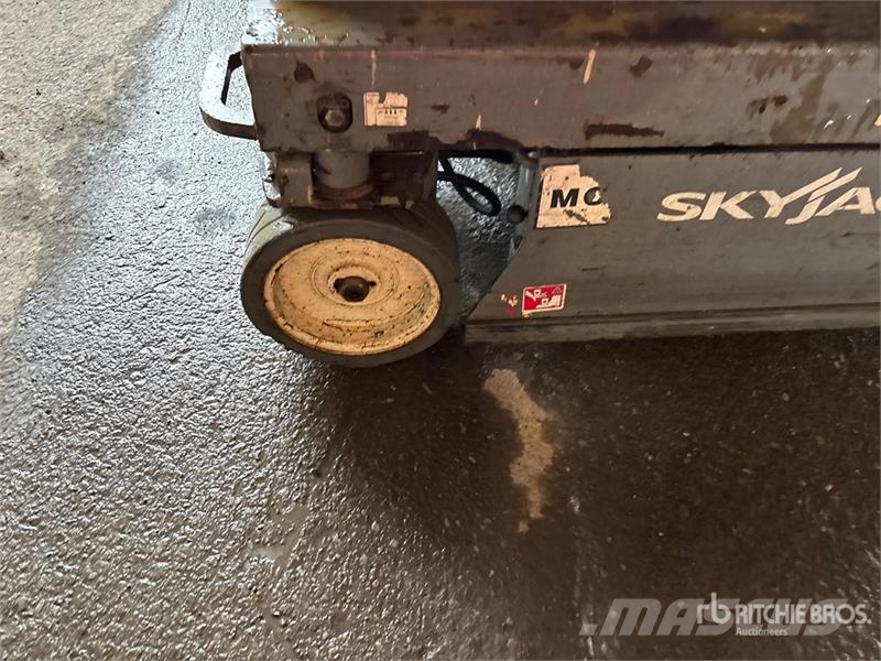 SkyJack SJ 3219 Electric Scissor Lift Škaraste platforme