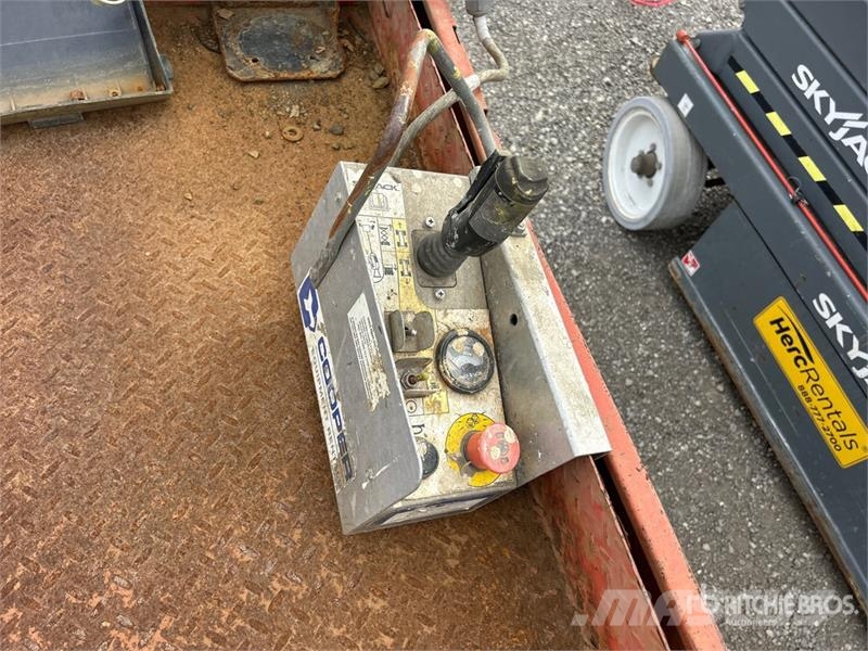 SkyJack SJ 3219 Scissor Lift Scissor lifts