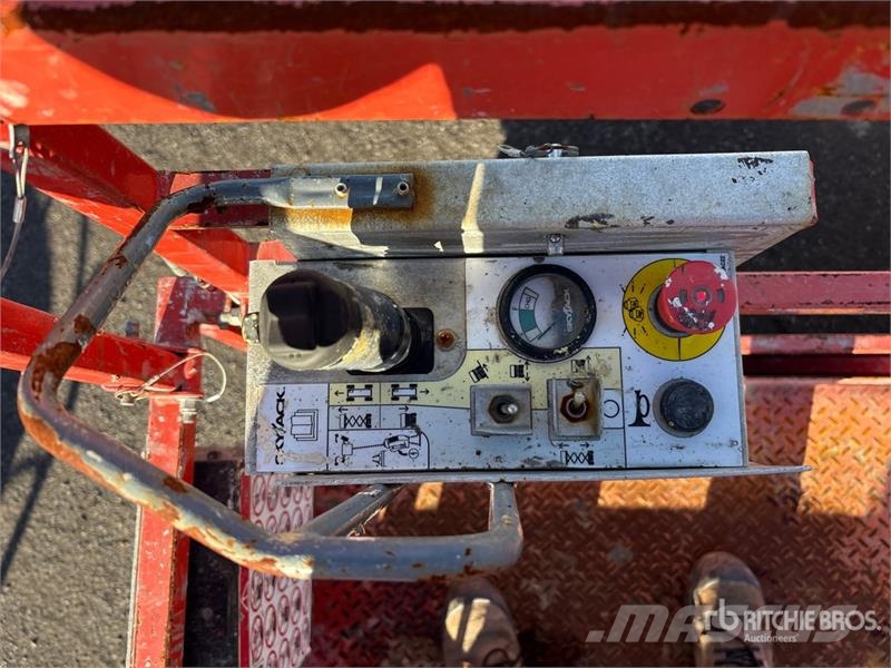 SkyJack SJ 3226 Electric Scissor Lift Škarjaste dvižne ploščadi
