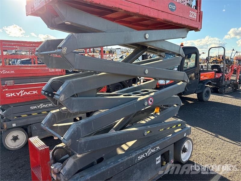 SkyJack SJ 3226 Electric Scissor Lift Škarjaste dvižne ploščadi
