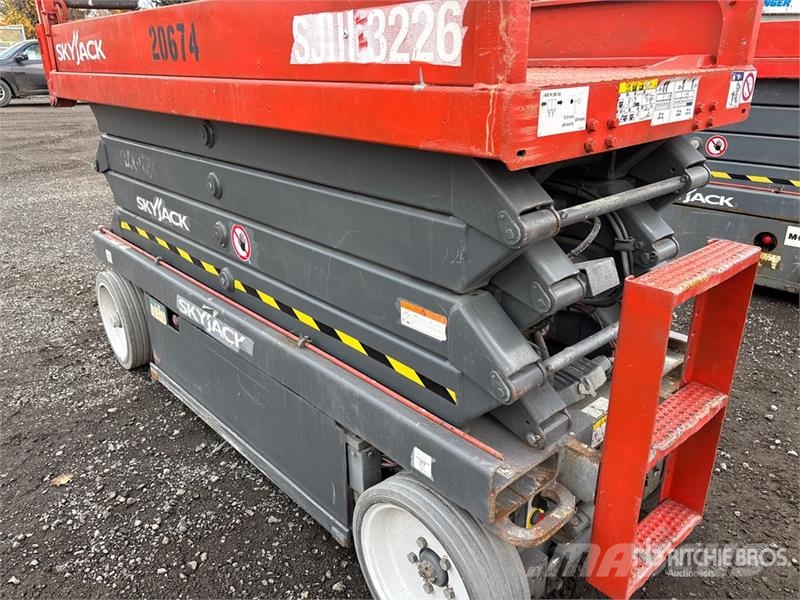 SkyJack SJ 3226 Electric Scissor Lift Scheren-Arbeitsbühnen