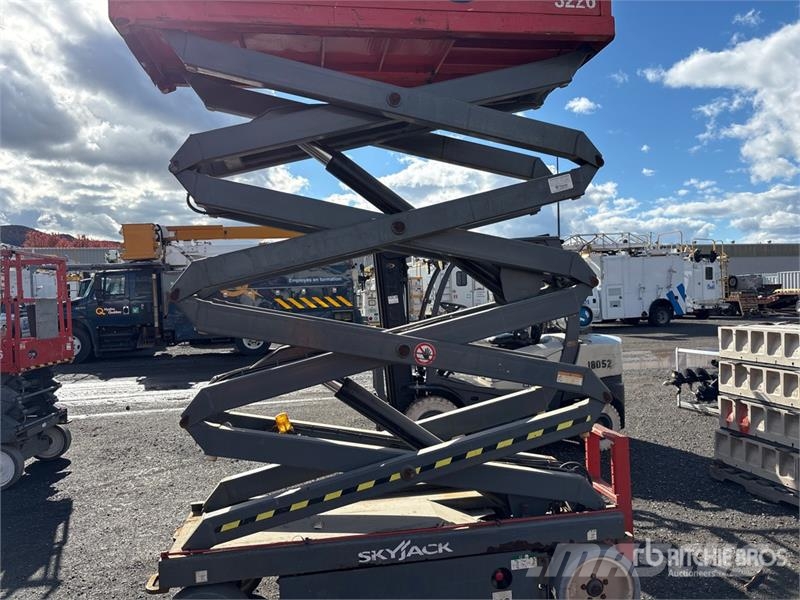 SkyJack SJ 3226 Electric Scissor Lift Scheren-Arbeitsbühnen