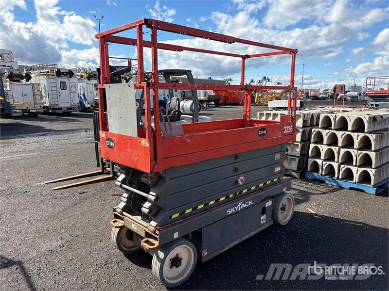 SkyJack SJ 3226 Electric Scissor Lift Scheren-Arbeitsbühnen