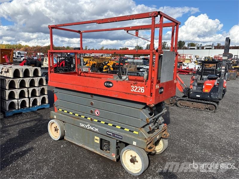 SkyJack SJ 3226 Electric Scissor Lift Scheren-Arbeitsbühnen