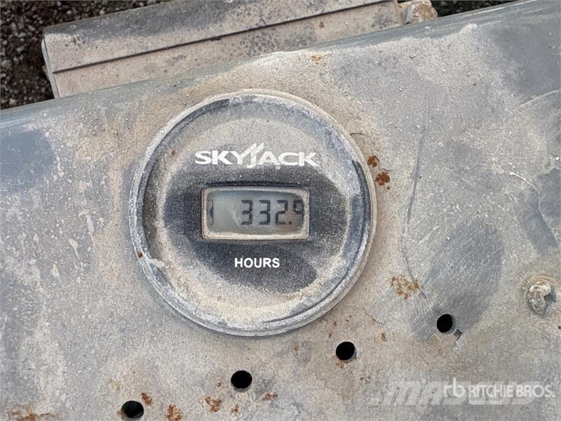 SkyJack SJ 3226 Electric Scissor Lift Škarjaste dvižne ploščadi
