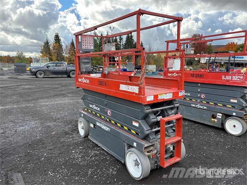 SkyJack SJ 3226 Electric Scissor Lift Scheren-Arbeitsbühnen