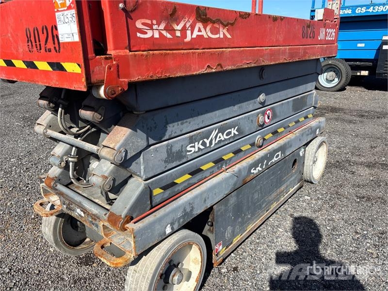 SkyJack SJ III 3226 Electric Scissor Lift Plataformas tijera