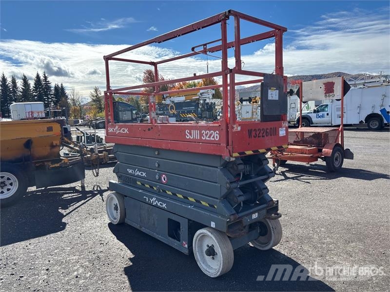 SkyJack SJ III 3226 Electric Scissor Lift Ножничные подъемники