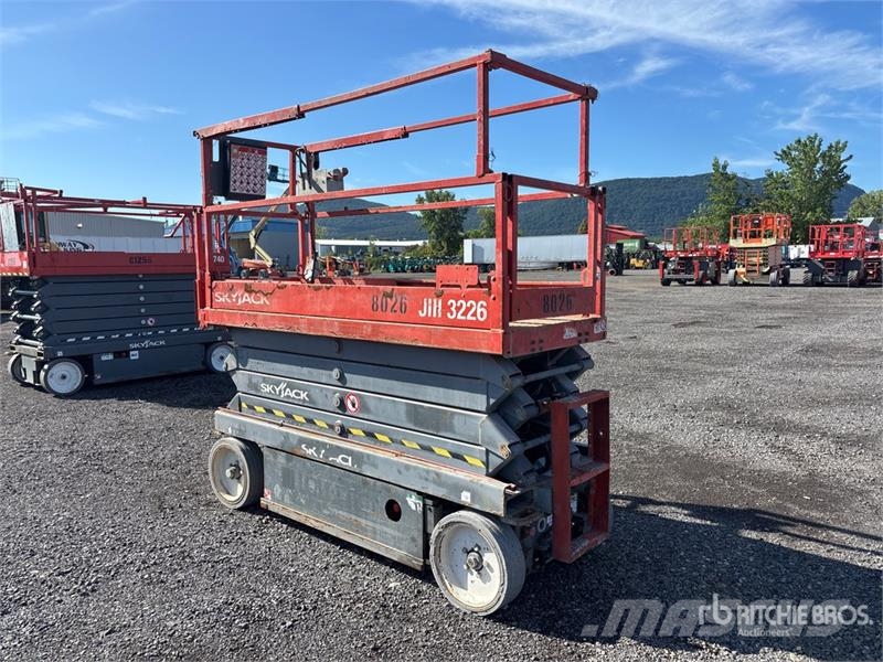 SkyJack SJ III 3226 Electric Scissor Lift Plataformas tijera