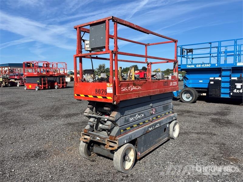 SkyJack SJ III 3226 Electric Scissor Lift Plataformas tijera