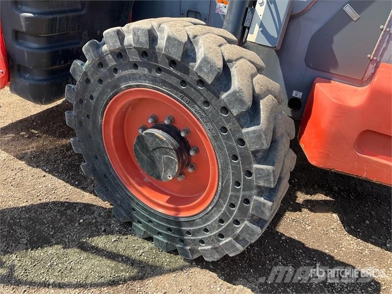 SkyJack SJ1056TH Telehandler Teleskopiskie manipulatori