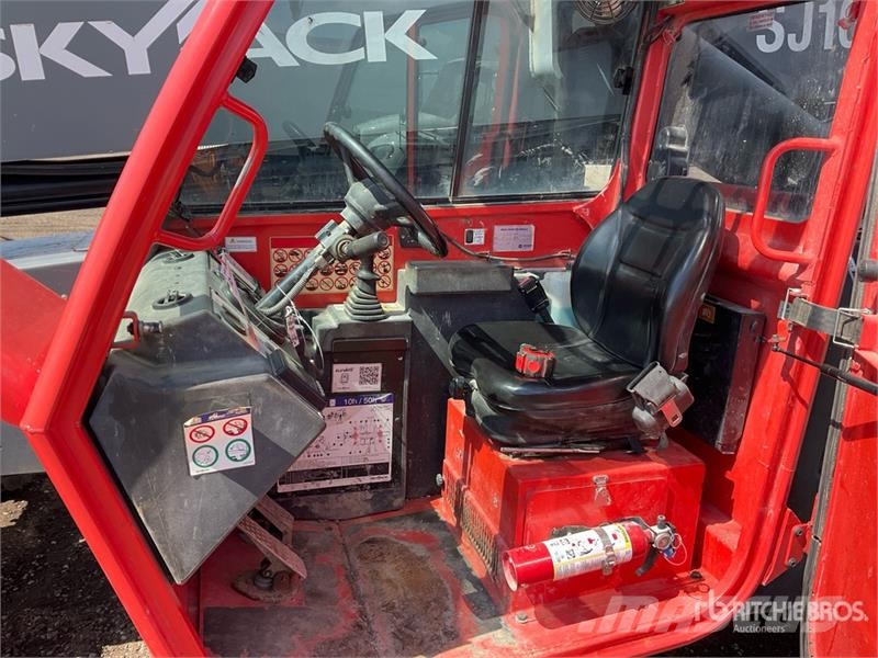 SkyJack SJ1056TH Telehandler Teleskopiskie manipulatori