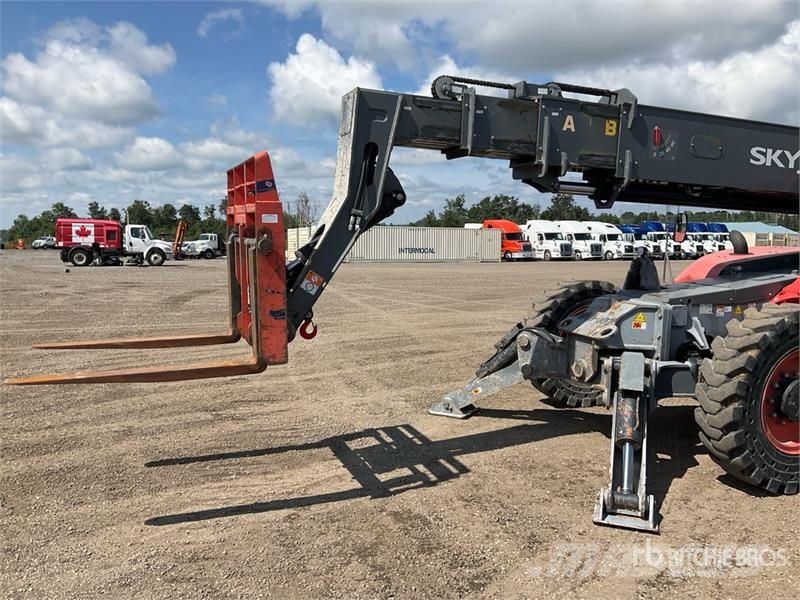 SkyJack SJ1056TH Telehandler Teleskopiskie manipulatori
