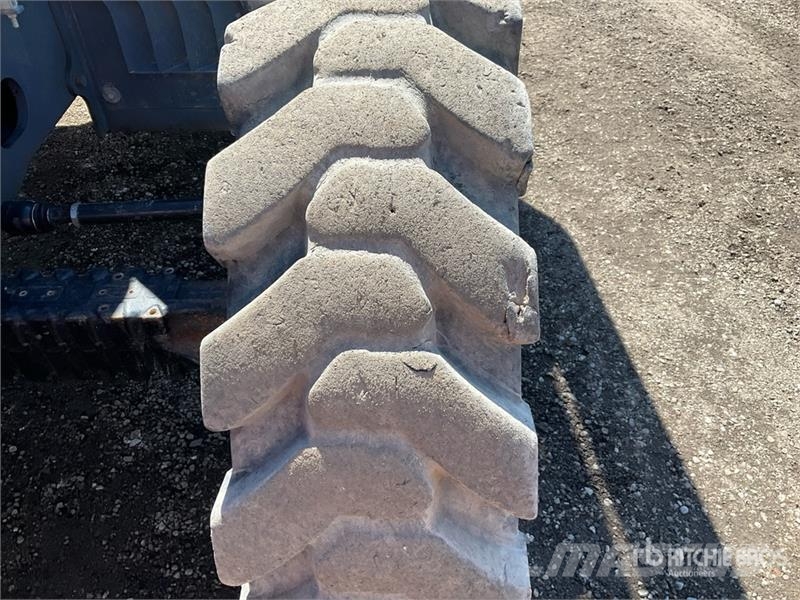 SkyJack SJ1056TH Telehandler Teleskopiskie manipulatori