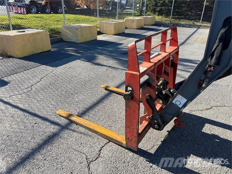SkyJack SJ1056THS Telehandler Телескопические погрузчики