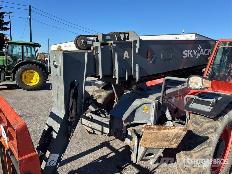 SkyJack SJ1056THS Telehandler Телескопические погрузчики
