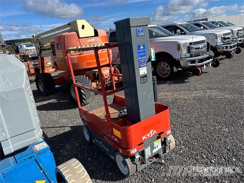 SkyJack SJ12 Vertical Mast Lift Vertikalne radne podizne platforme