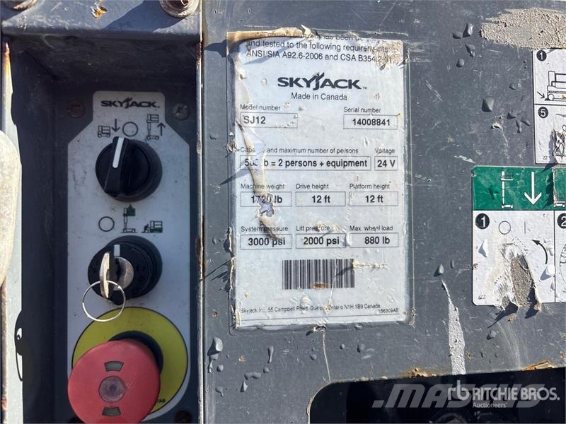 SkyJack SJ12 Vertical Mast Lift Vertikalna dvigala