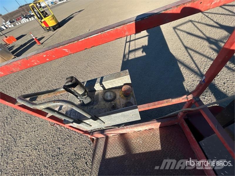 SkyJack SJ16 Personhissar och andra hissar