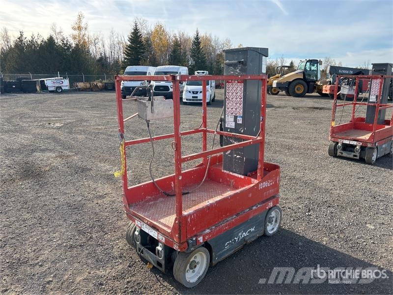 SkyJack SJ16 رافعات السارية الرأسية