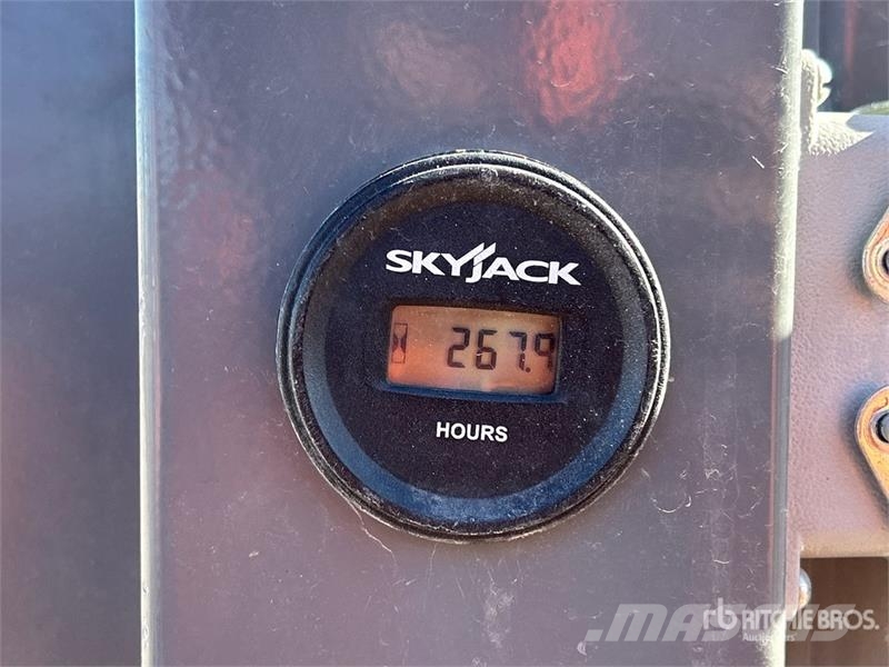 SkyJack SJ16 Personenaufzüge